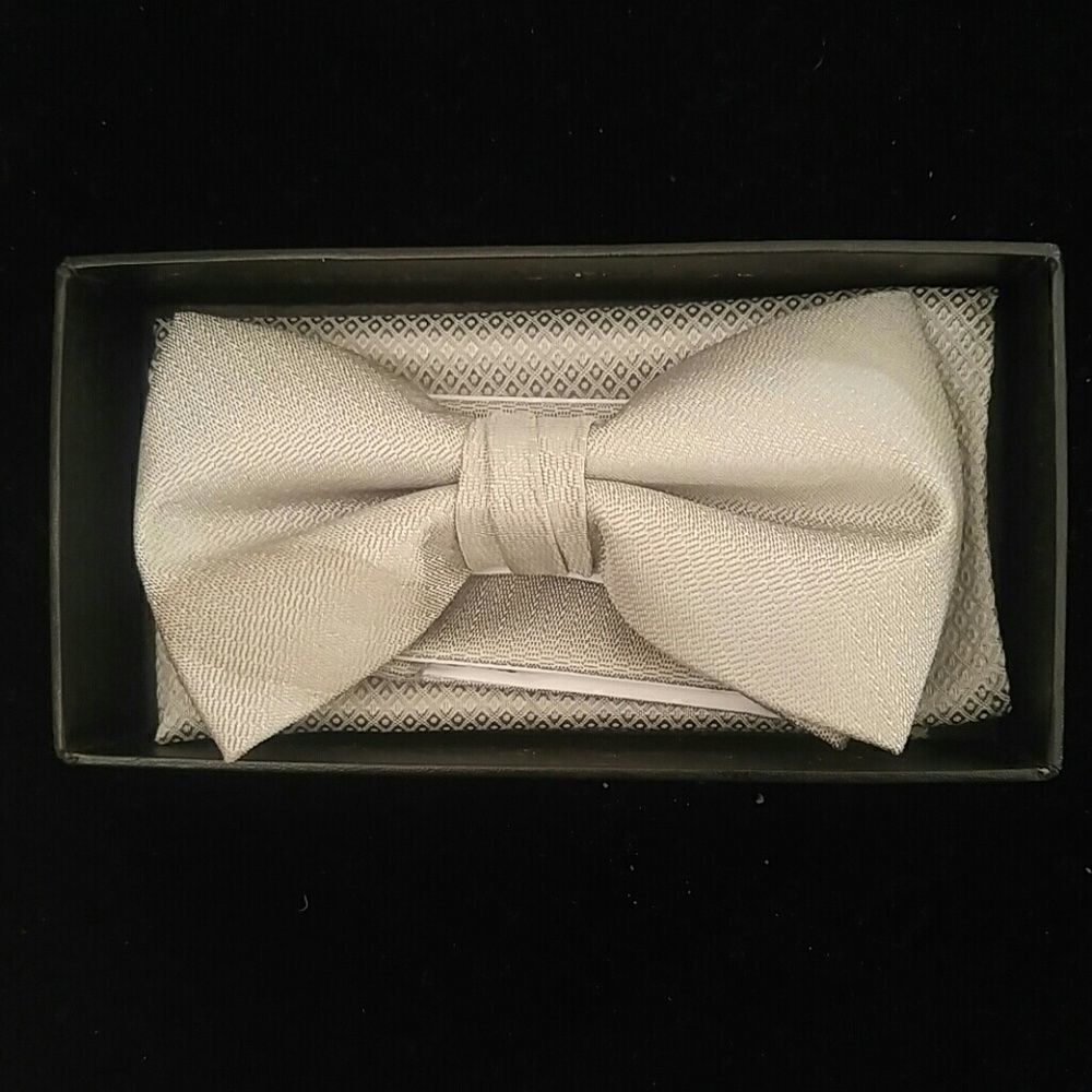 MEN'S LARR BRIO BOW TIE AND HANKY SET